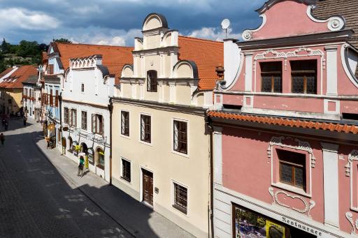 Vila Krumlov - Housity
