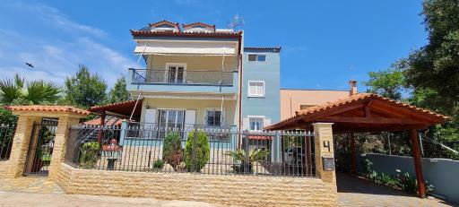 'The Swan' Amazing Cottage with Patio and Jacuzzi - Housity