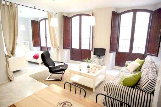 Sleepin Sevilla - Housity