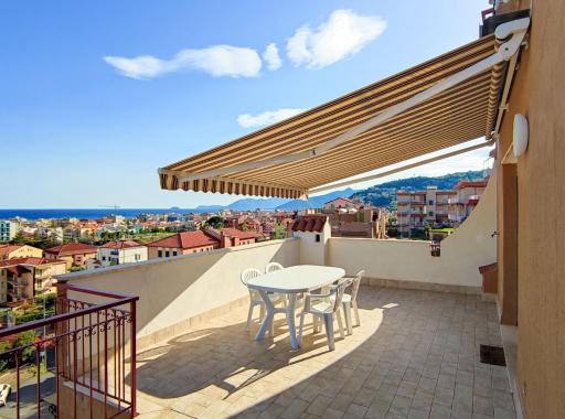 Bella Vista - By Ligooria - Housity