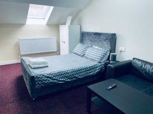 Studio Flats - Housity