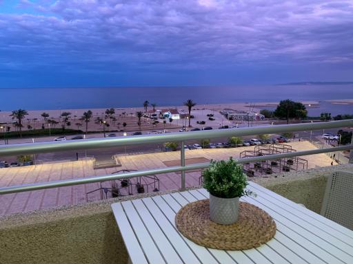 Apartamento Con Vistas Al Mar - WIFI - Aire Acondicionado - Housity