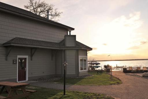 Bay Colony 773 - Upper - Housity