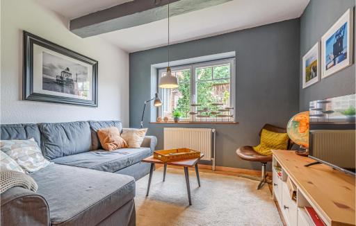 2 Bedroom Lovely Home In Tönning - Housity