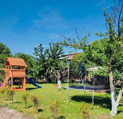 Семеен хотел Свети Георги - Housity