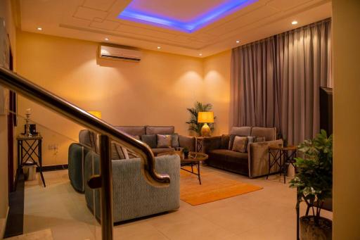 Nazeel - Almalaqa 2 Floor Apartment - Housity