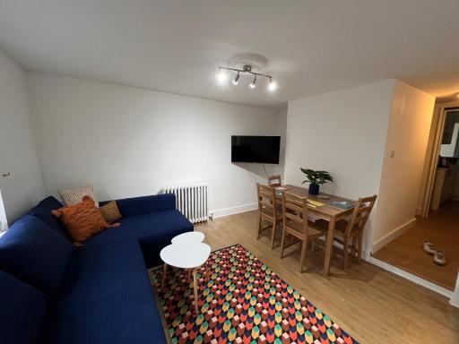Dover Town Apartments private 2 bed garden flat for up to 6 guests - Housity