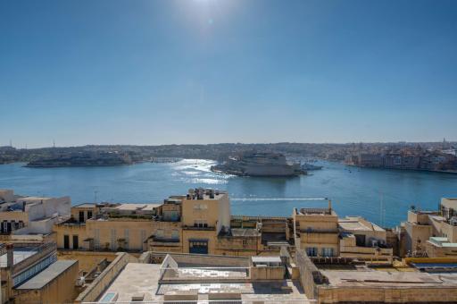Tritoni Harbour suites - Valletta - Housity