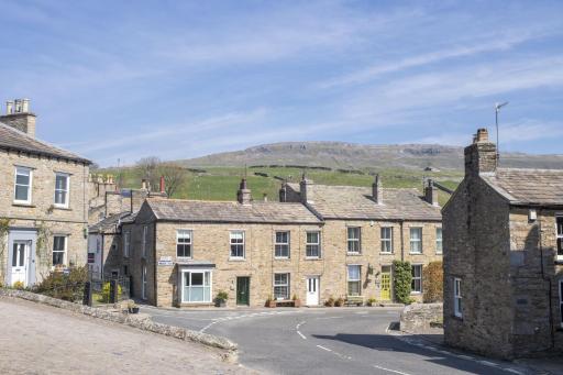 Brook House - Housity