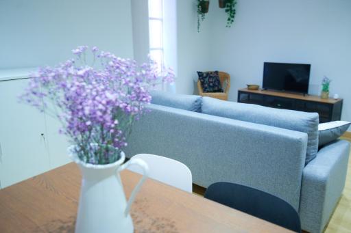 Pretty town hall apartment - Housity