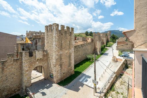 Hauzify I Apartaments Montblanc - Housity