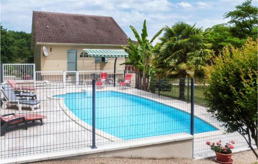 Lovely Home In Sceau-Saint-Angel - Housity