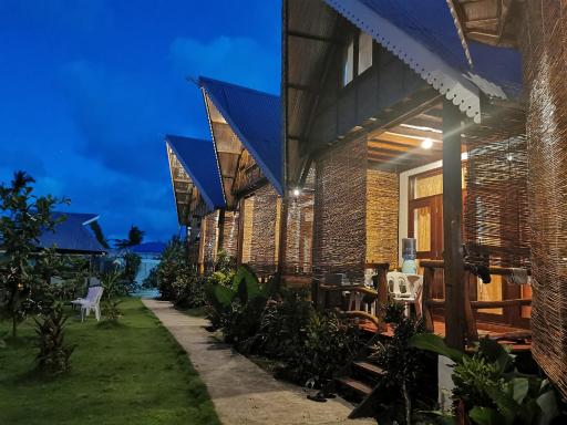 Latitude 10 Siargao - Hizvo