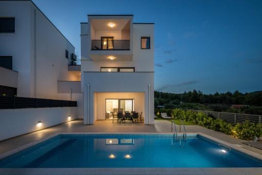 Villa Colin Tribunj - Housity