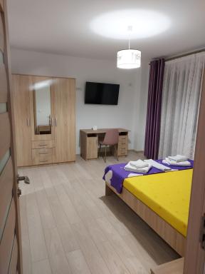 BYA BROWN - Housity