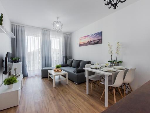 VacationClub - Solna 11 Apartament C408 - Housity
