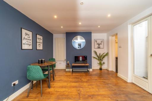 FLASH SALE Central Hove 1 Bedroom Flat BN33UPP01 - Housity