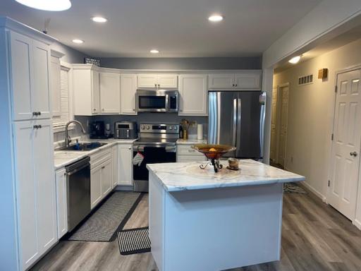 DreamAwayHome Purple room Great location - Housity