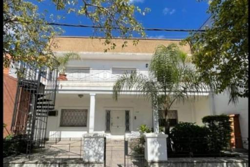 Hostel Ledesma - Housity