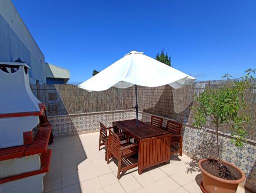 Apt with terrace and great view, near the ocean. - Housity