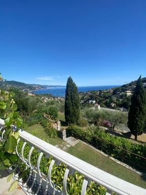 La Casa di Renata by PortofinoVacanze - Housity