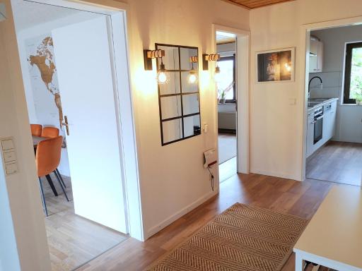 Family-Apartment mit Balkon, Küche, Parkplatz & Waschmaschine - Housity