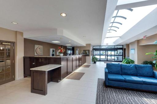 Comfort Inn The Pointe - Housity
