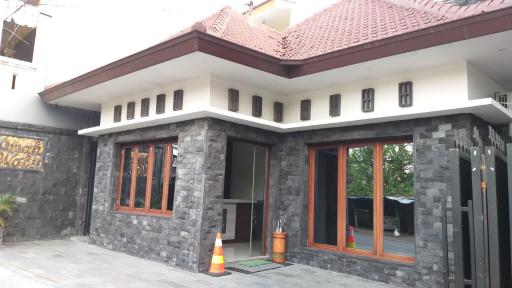 Omah Watu Homestay - Housity