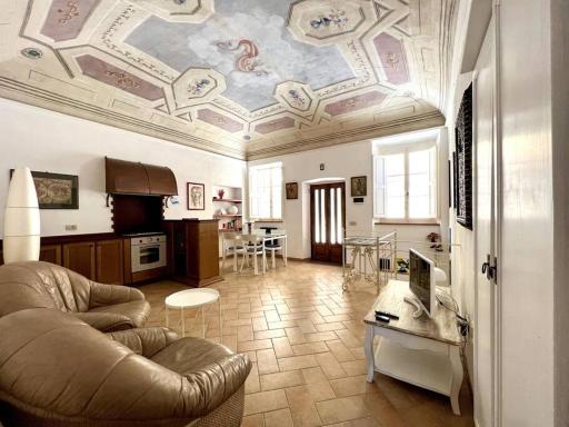 Dream house, 80M2, Fresco painting on the vault - Housity