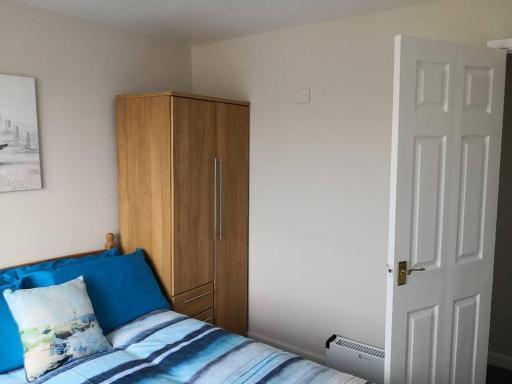 'Le Chalet II' free unlimited wifi 2 bed chalet House - Housity