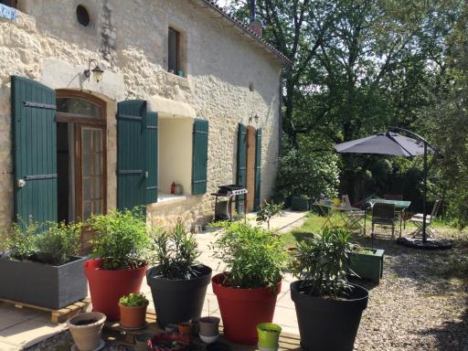 Grand gîte avec piscine Le presbytère de Savignac de Duras - Housity