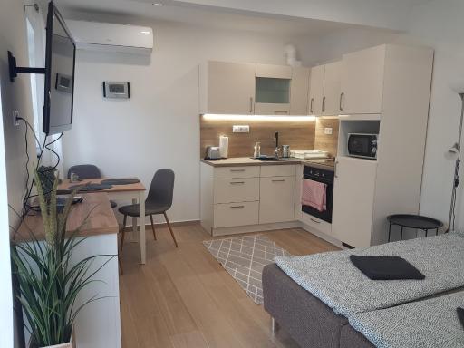 BL Beach Apartman - Housity