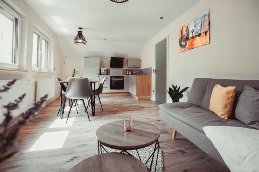 Exklusive Ferienwohnung an der Mosel - Top Ausstattung - Dachterrasse - E-Ladestation - Netflix - Housity