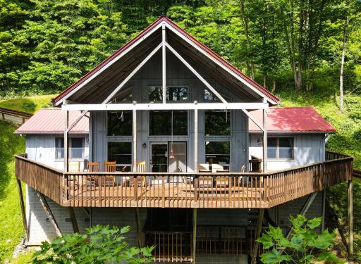 Wolf Ridge Retreat - Housity