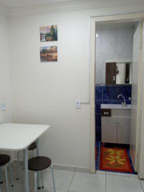 Espaço completo bem localizado c estacionamento - Housity