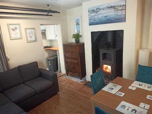 Character 2 Bedroom, 2 Bathroom Home with Garden. - Housity