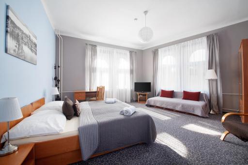 Hotel City Bell - Housity