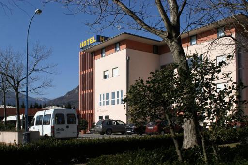 Hotel Willy - Housity