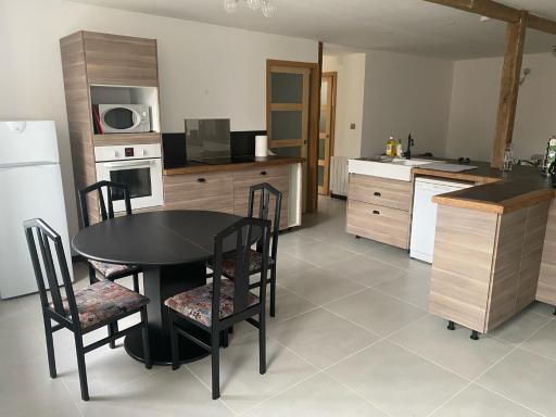 Appart Fourchambault 6/8 personnes rez de chaussée - Housity