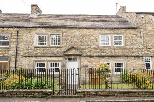 Force Head Farm - Housity