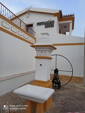 Fontanário House - Housity