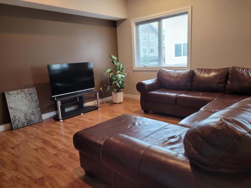 Entire Luxury Condo 3beds 3bath 2car garage in Stonebridge - Housity