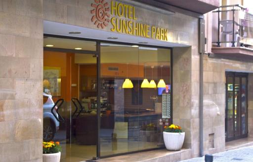 HOTEL SUNSHINE PARK - Housity