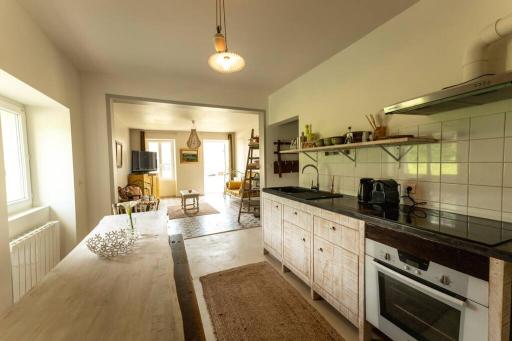 Countryhome at winery Chateau Camponac - Housity