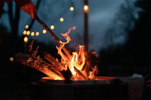 Stream Side cabin surrounded by woods + Fire Pit - Housity