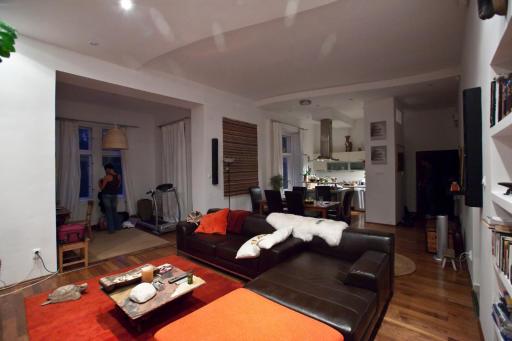 Modern house in central with pool - Housity