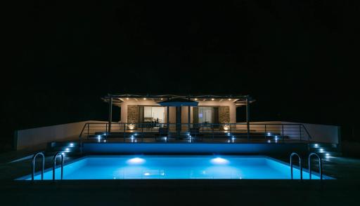 ANASTASIA'S Luxury Homes - Housity