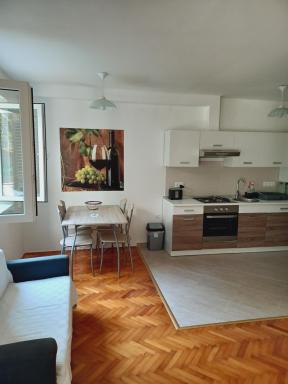 App Dalia Losinj - Housity