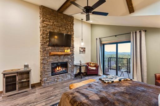 Lodge at 5600 - Housity