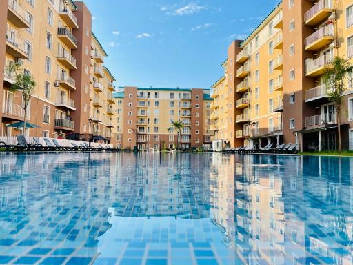 Apartment in residential neighbourhood with pool - Housity